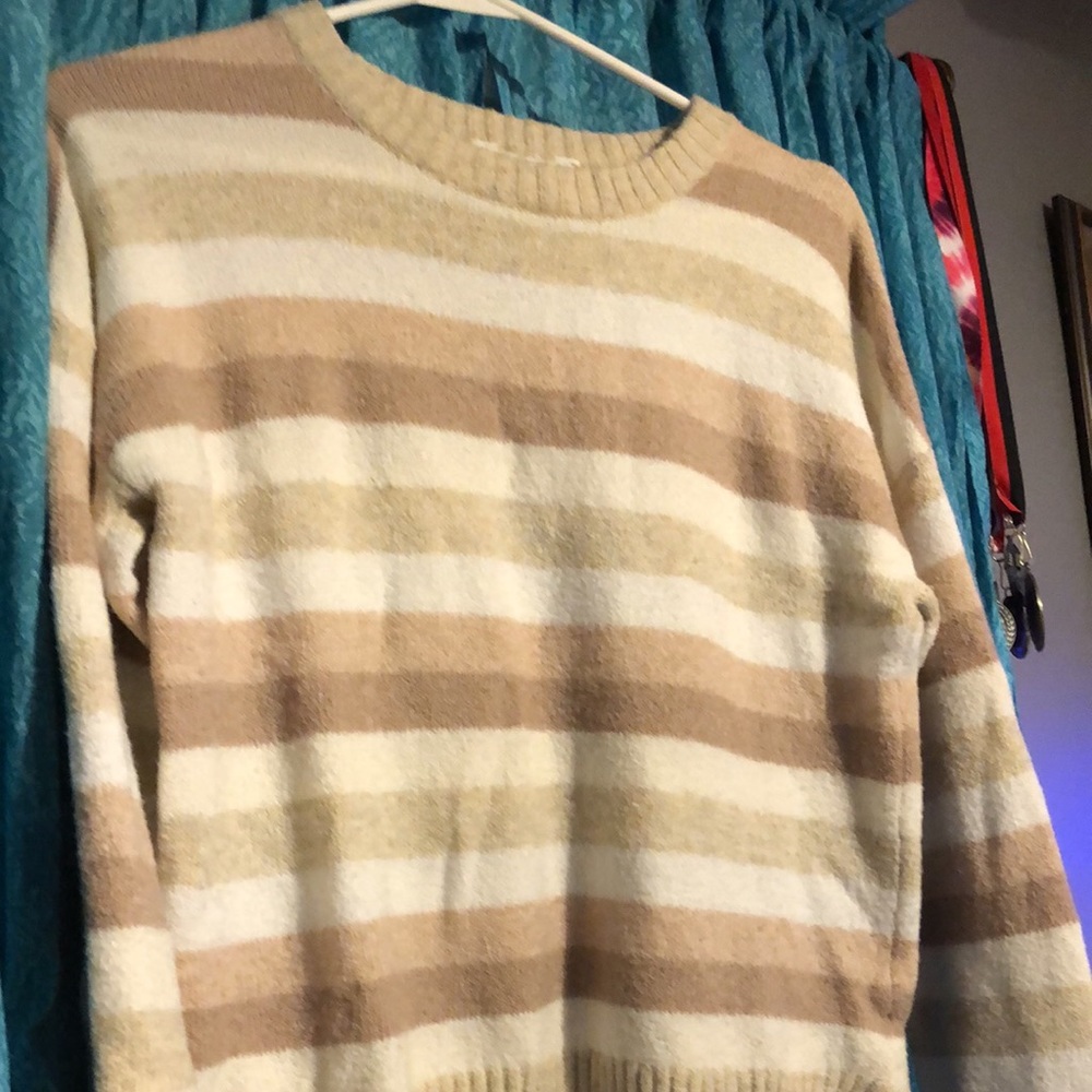 Women’s Time And Tru Striped Sweater Size Medium.